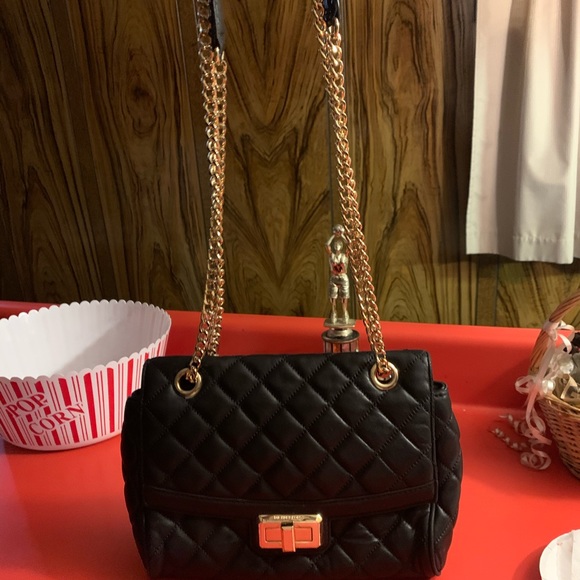 Authentic micheal kors lambskin crossbody - Picture 1 of 5